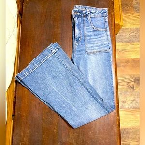 Woman’s American Eagle Flare jeans